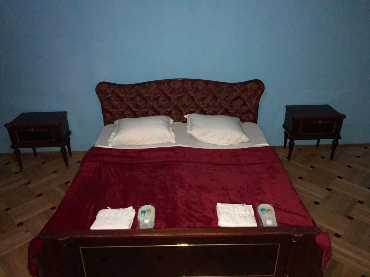 Lucky Family Hotel 第比利斯 外观 照片