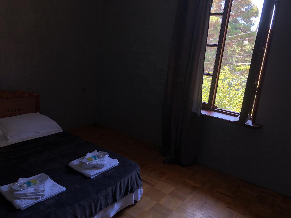 Lucky Family Hotel 第比利斯 外观 照片