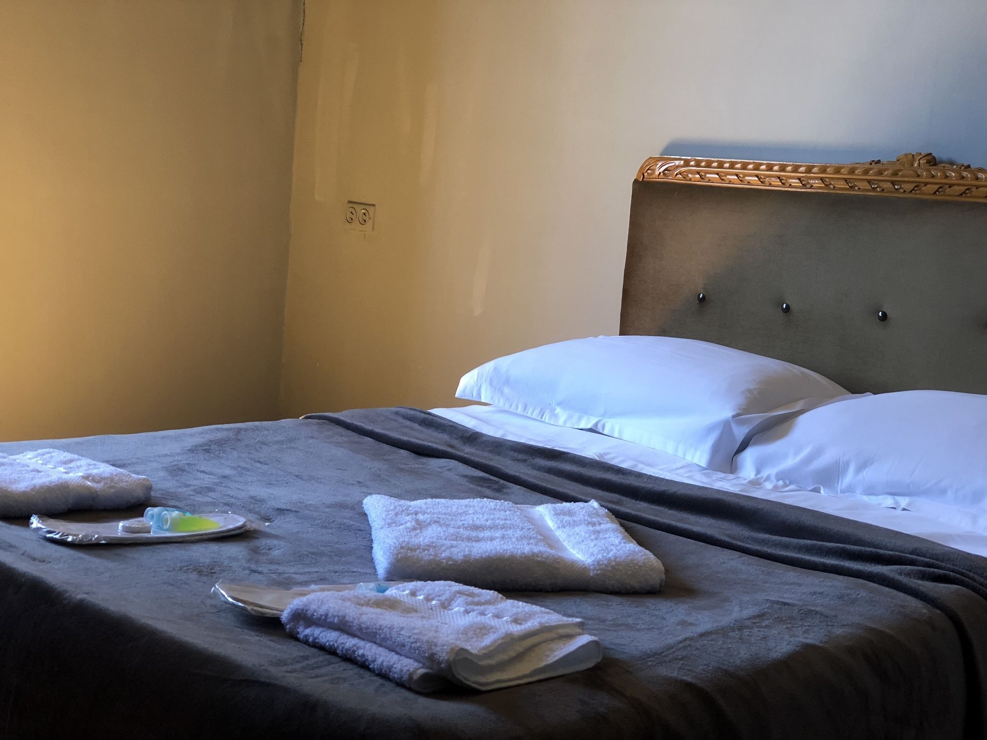 Lucky Family Hotel 第比利斯 外观 照片